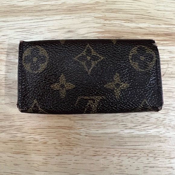 Used LV 4 key holder - Picture 3 of 13